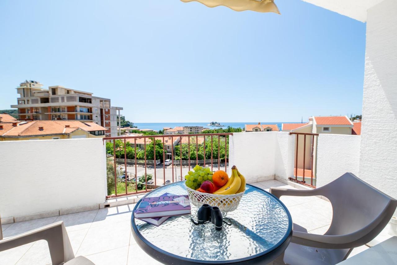 Apartments Vjera Petrovac ภายนอก รูปภาพ