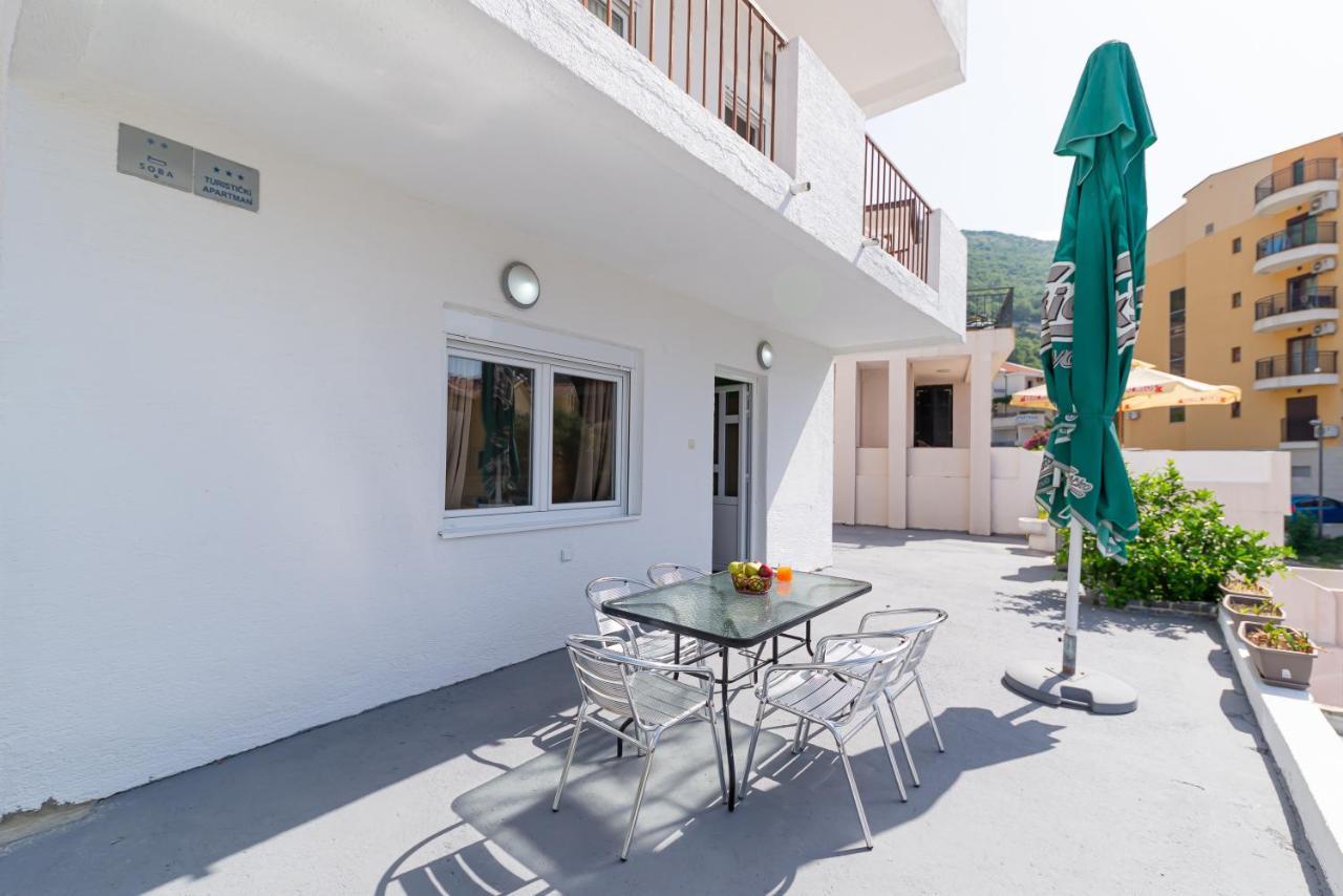 Apartments Vjera Petrovac ภายนอก รูปภาพ