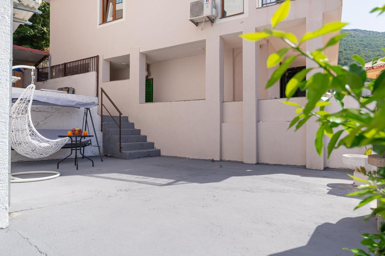 Apartments Vjera Petrovac ภายนอก รูปภาพ