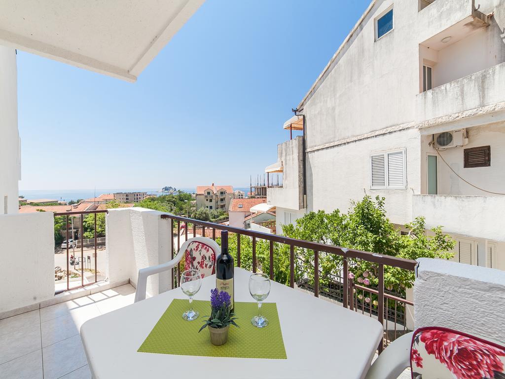 Apartments Vjera Petrovac ภายนอก รูปภาพ