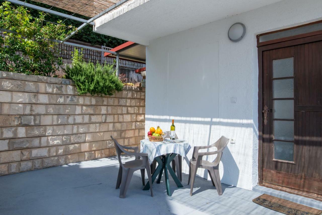 Apartments Vjera Petrovac ภายนอก รูปภาพ