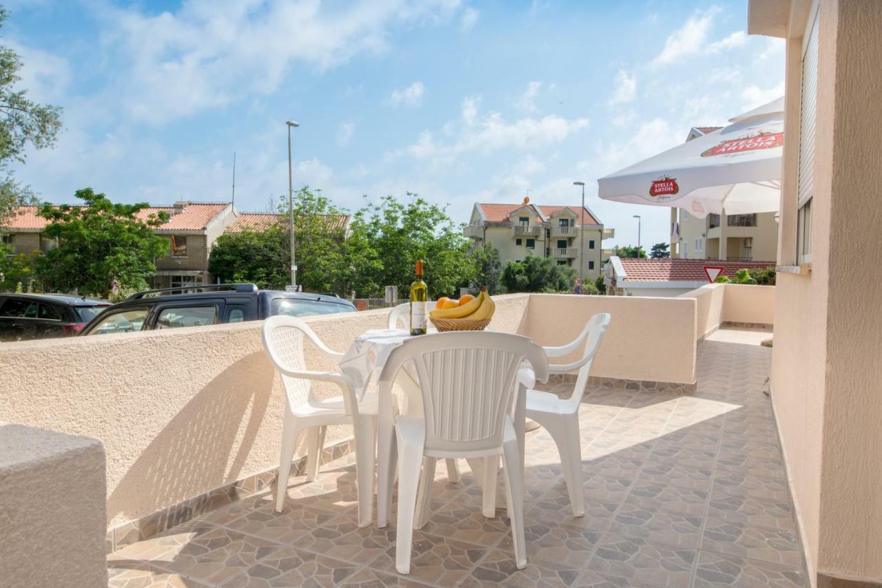 Apartments Vjera Petrovac ภายนอก รูปภาพ