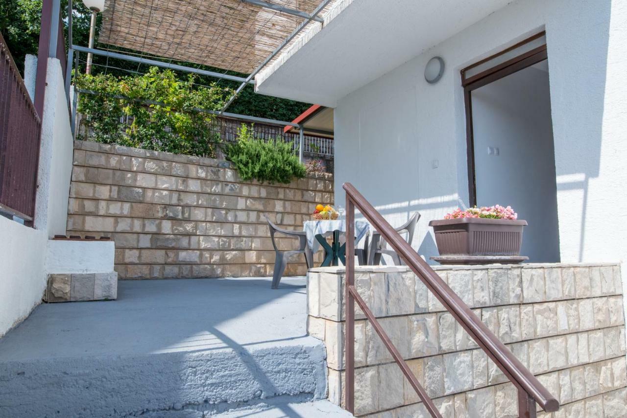 Apartments Vjera Petrovac ภายนอก รูปภาพ