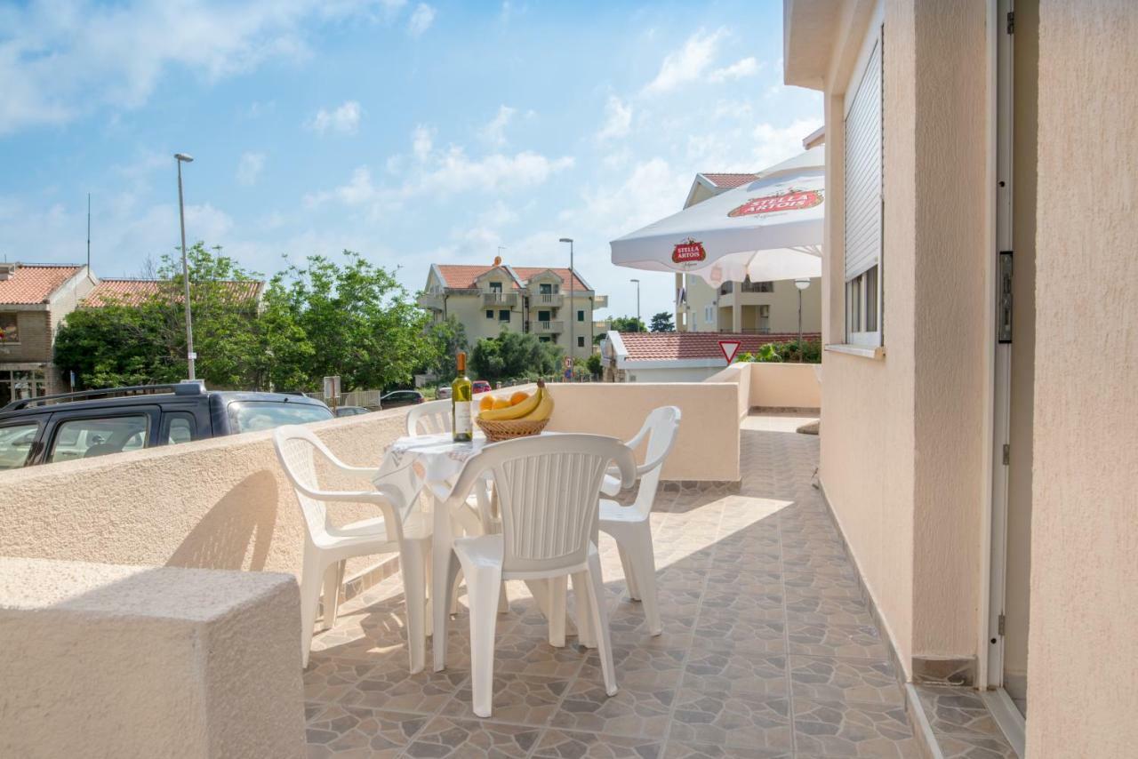 Apartments Vjera Petrovac ภายนอก รูปภาพ